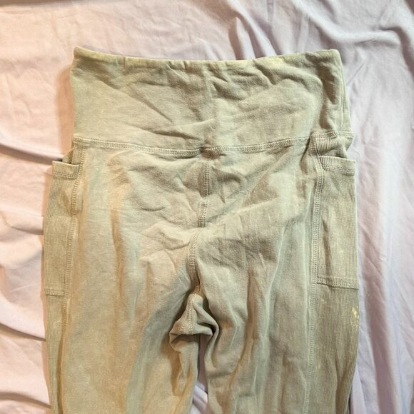 FOUR pairs of Dip Brand Leggings (Grey, Mauve, Green, Black) MEDIUM - Picture 4 of 12